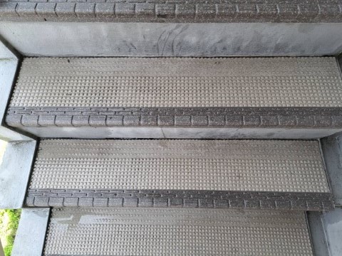 共用部階段洗浄前